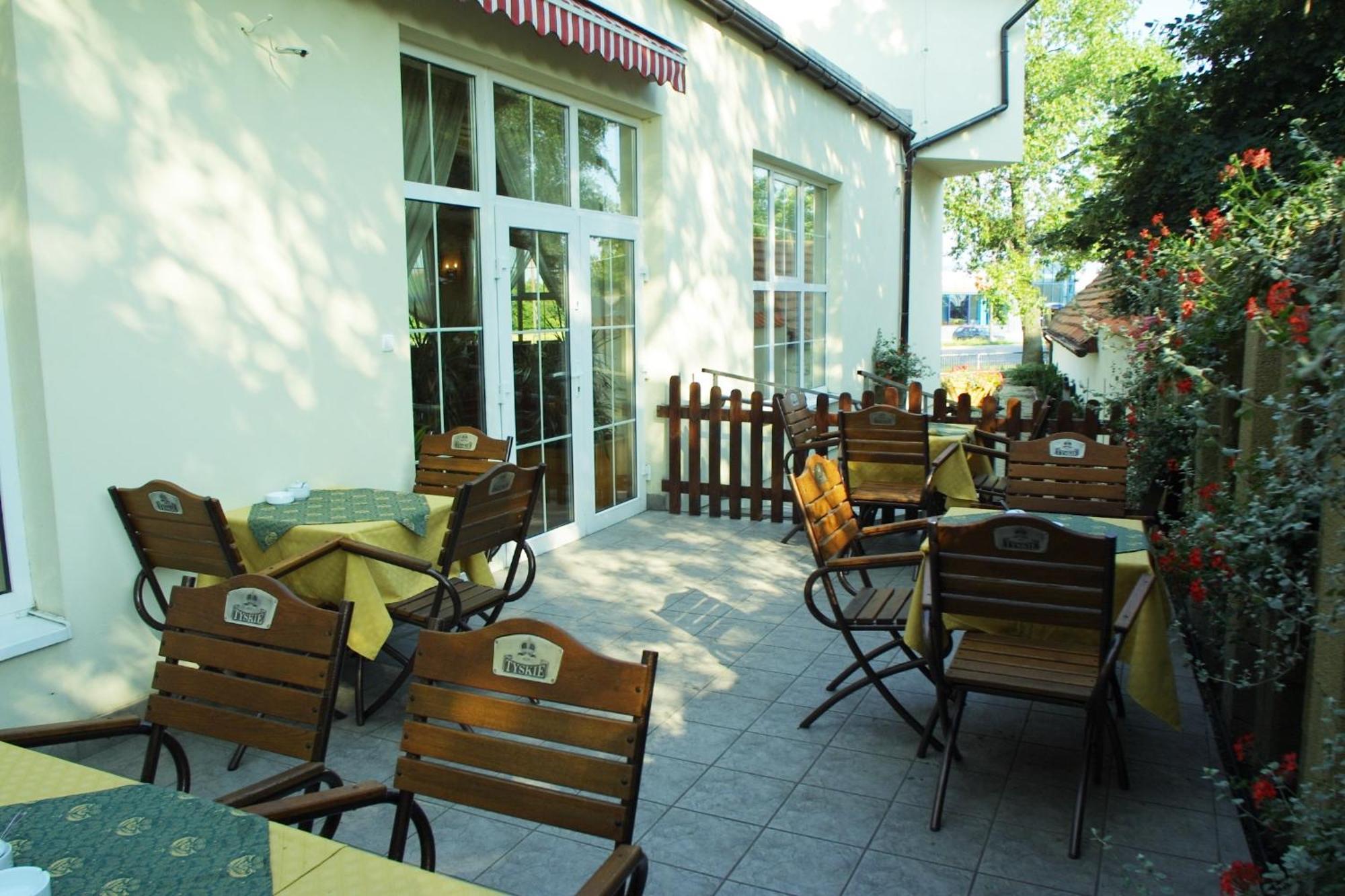 Hotel Bielany Bielany Wrocławskie Dış mekan fotoğraf