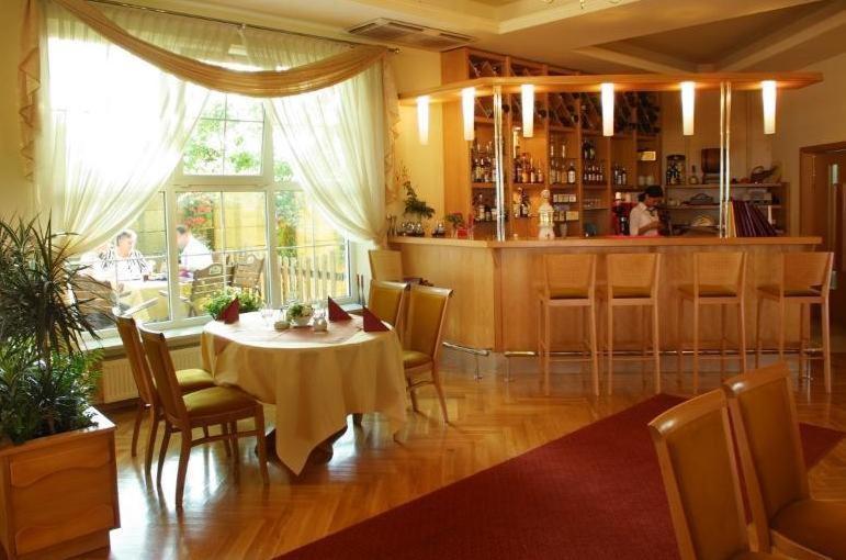 Hotel Bielany Bielany Wrocławskie Dış mekan fotoğraf