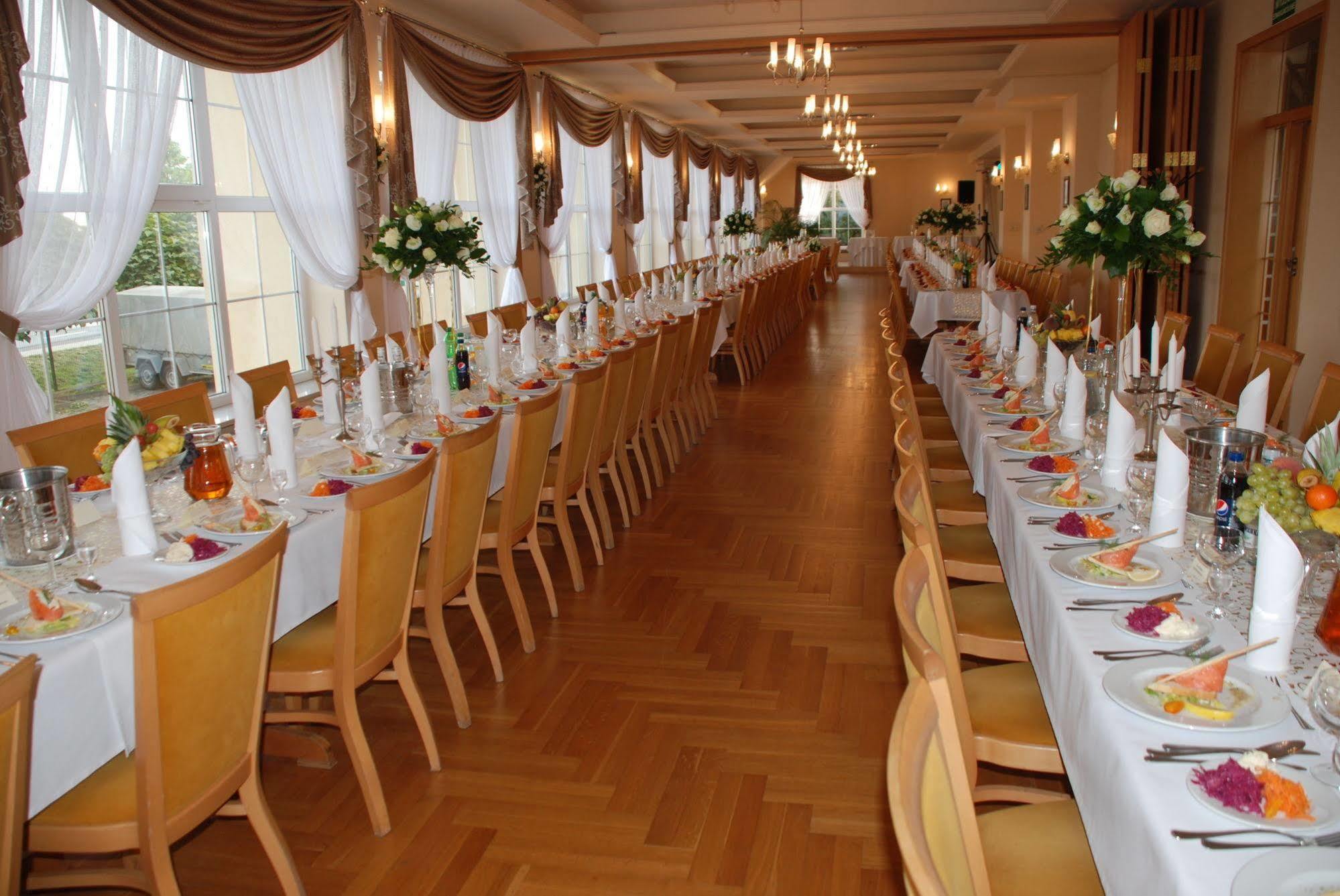 Hotel Bielany Bielany Wrocławskie Dış mekan fotoğraf