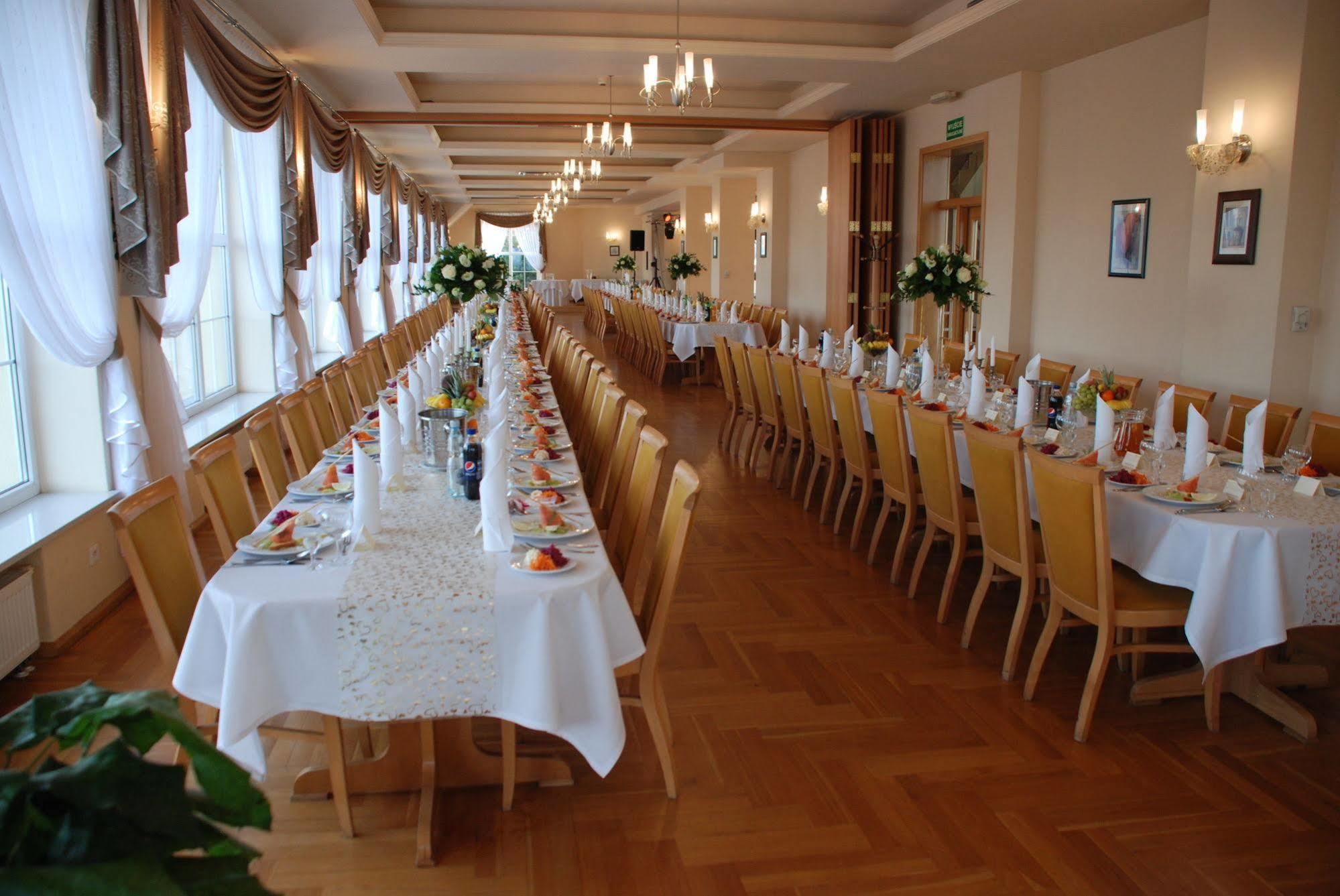 Hotel Bielany Bielany Wrocławskie Dış mekan fotoğraf