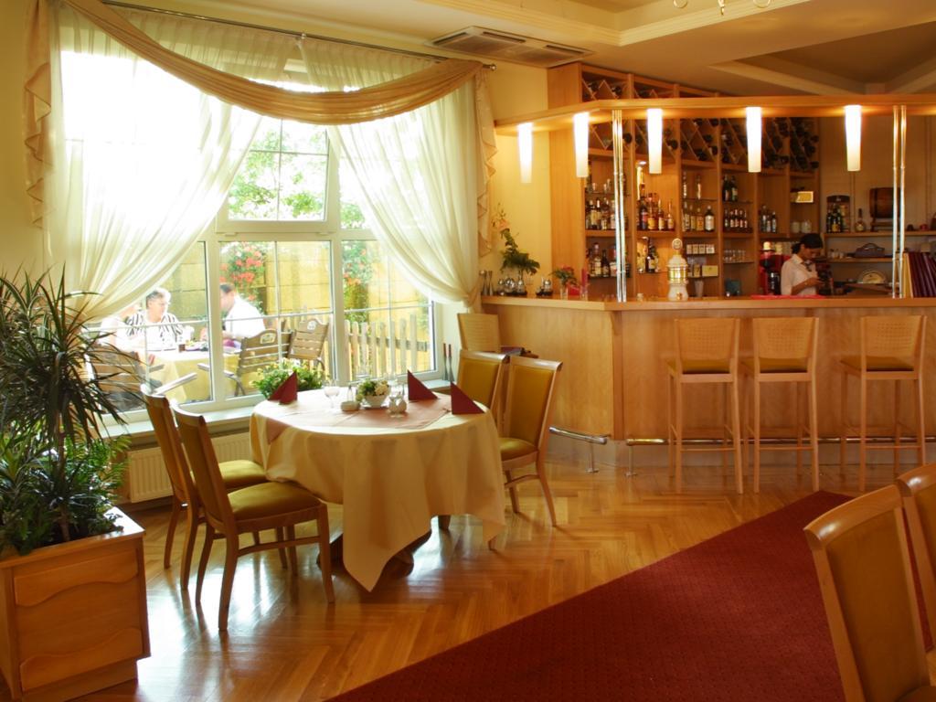 Hotel Bielany Bielany Wrocławskie Dış mekan fotoğraf